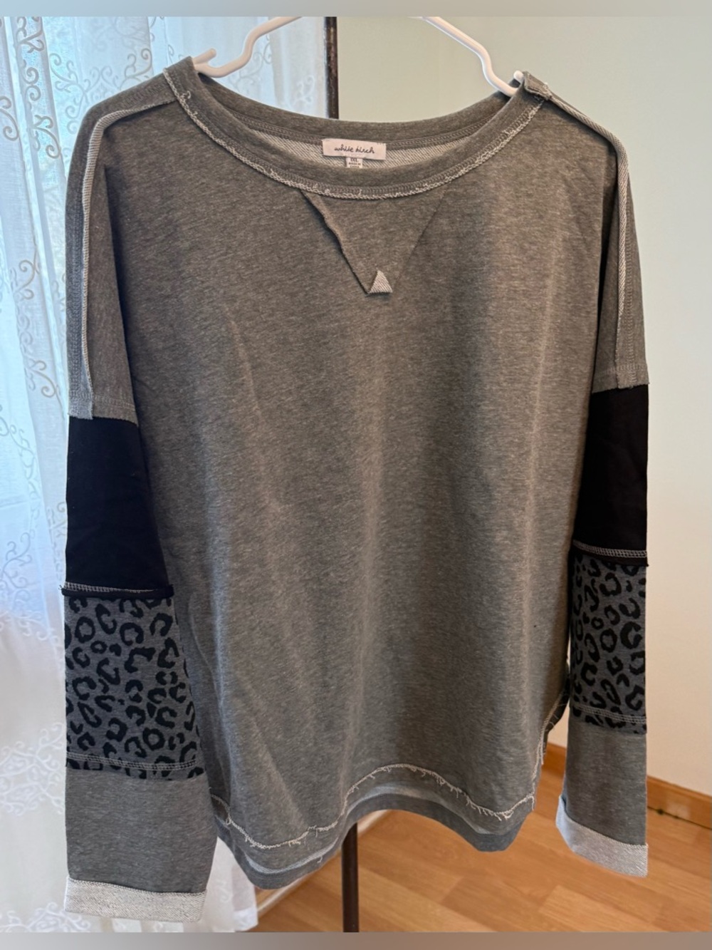 NWOT White Birch Long Sleeve Leopard Patchwork Knit top, Size 1X, Grey & Black